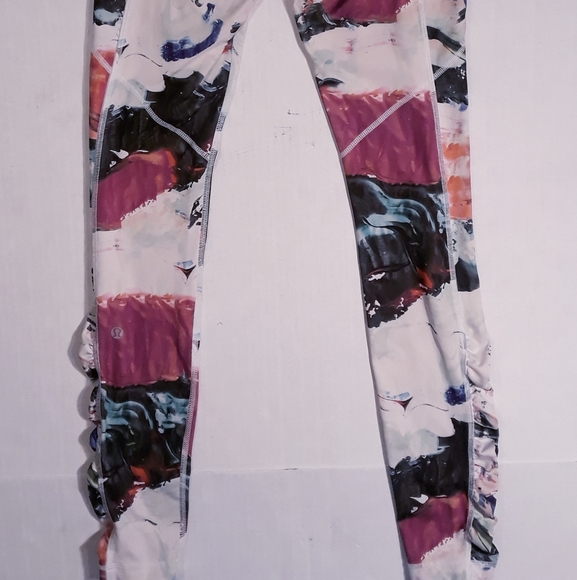 Lululemon ruched leggings size 4 - Picture 5 of 8